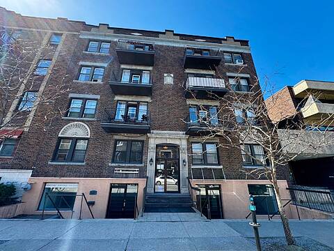 1567 Av. Van Horne, Outremont