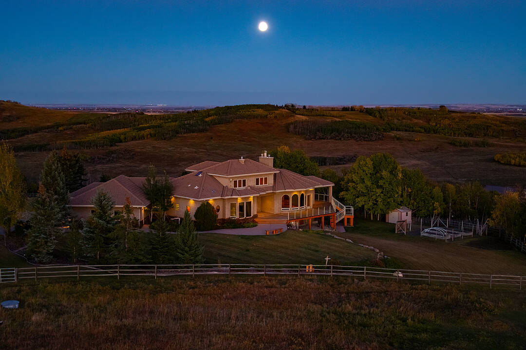290254 96 Street W, Rural Foothills County, Alberta