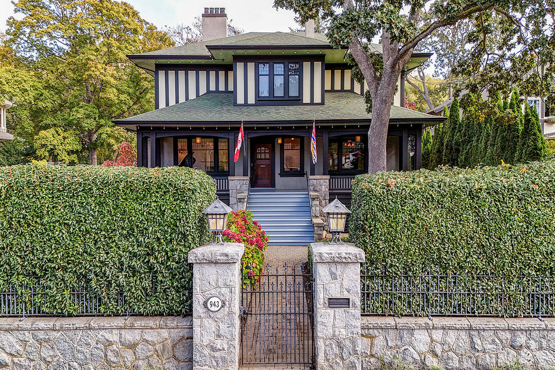 943 St. Charles Street, Victoria, British Columbia