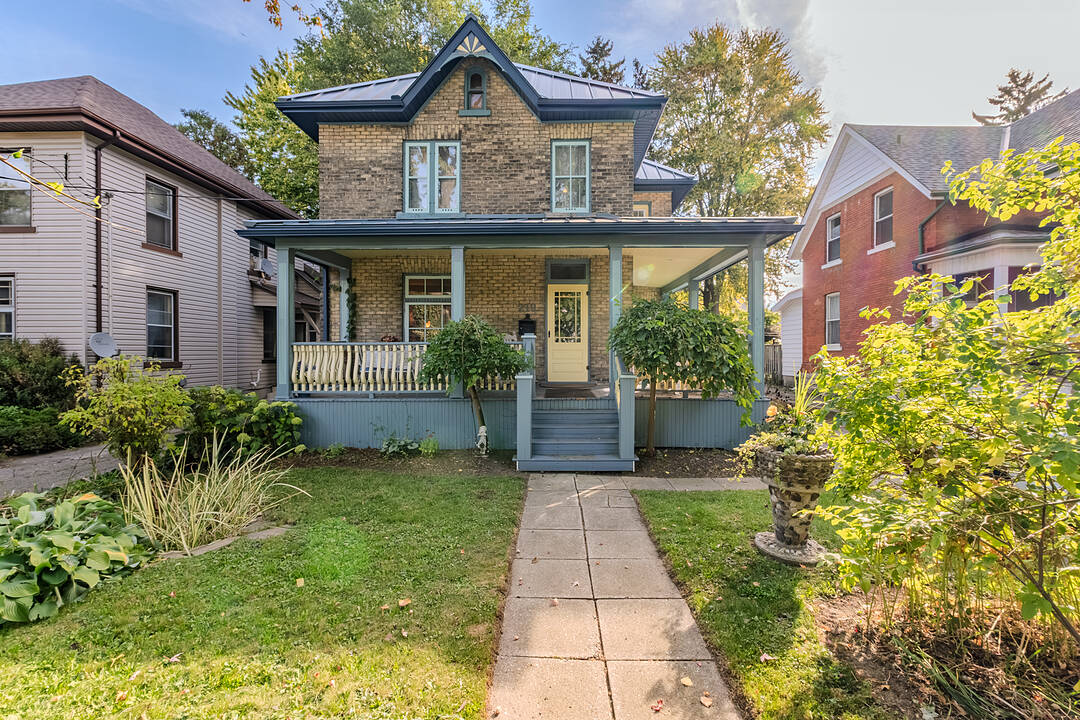219 Front Street, Stratford, Ontario
