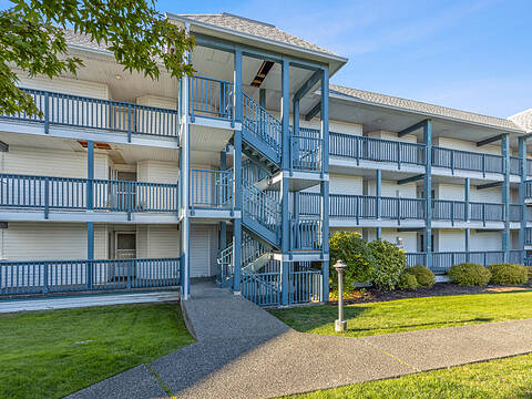 301-3087 Barons Road, Nanaimo