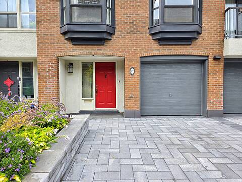 52 Granby St, Toronto