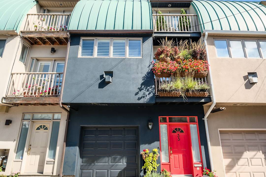 33 Broadcast Lane, Toronto, Ontario