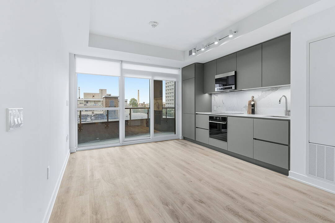 418S - 110 Broadway Ave, Toronto, Ontario