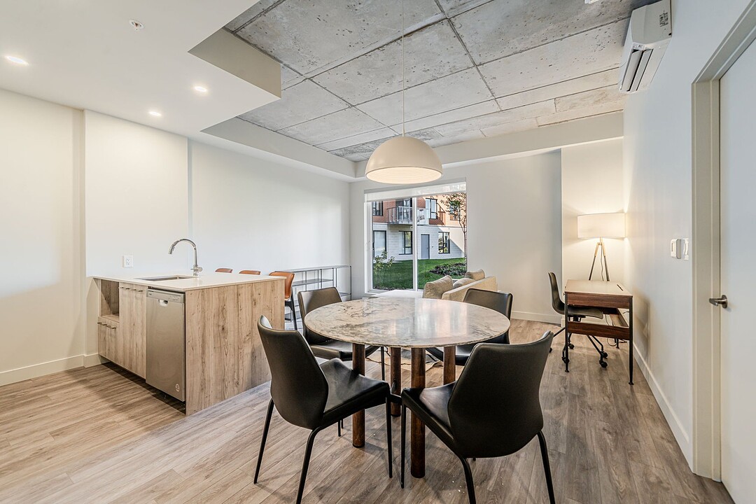 308 Rue Crevier, Apt. 715, Saint-Laurent, Québec