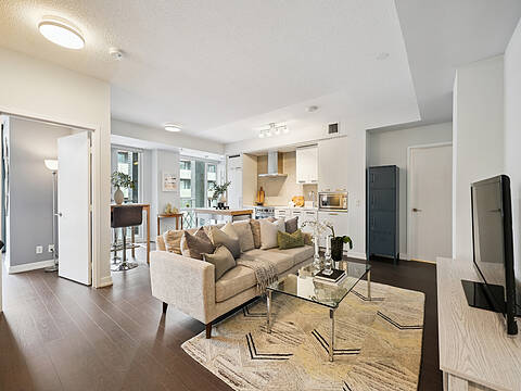 455 Front St E #S318, Toronto