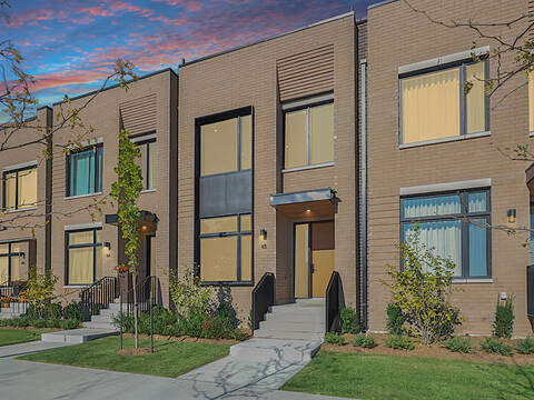 60 Lou Parsons Way Dr #TH 85, Mississauga