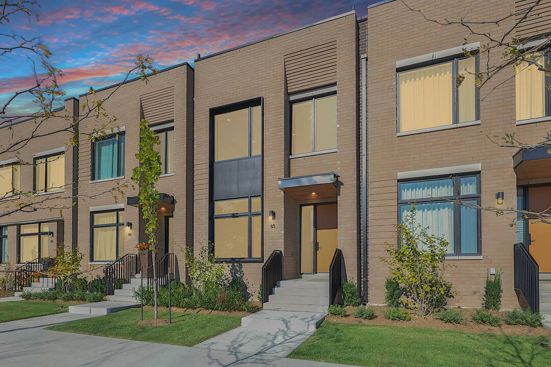 60 Lou Parsons Way Dr #TH 85, Mississauga, Ontario