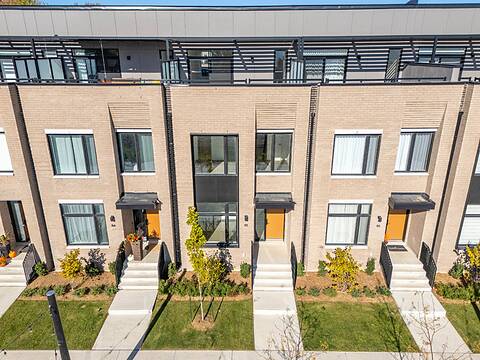 60 Lou Parsons Way Dr #TH 85, Mississauga
