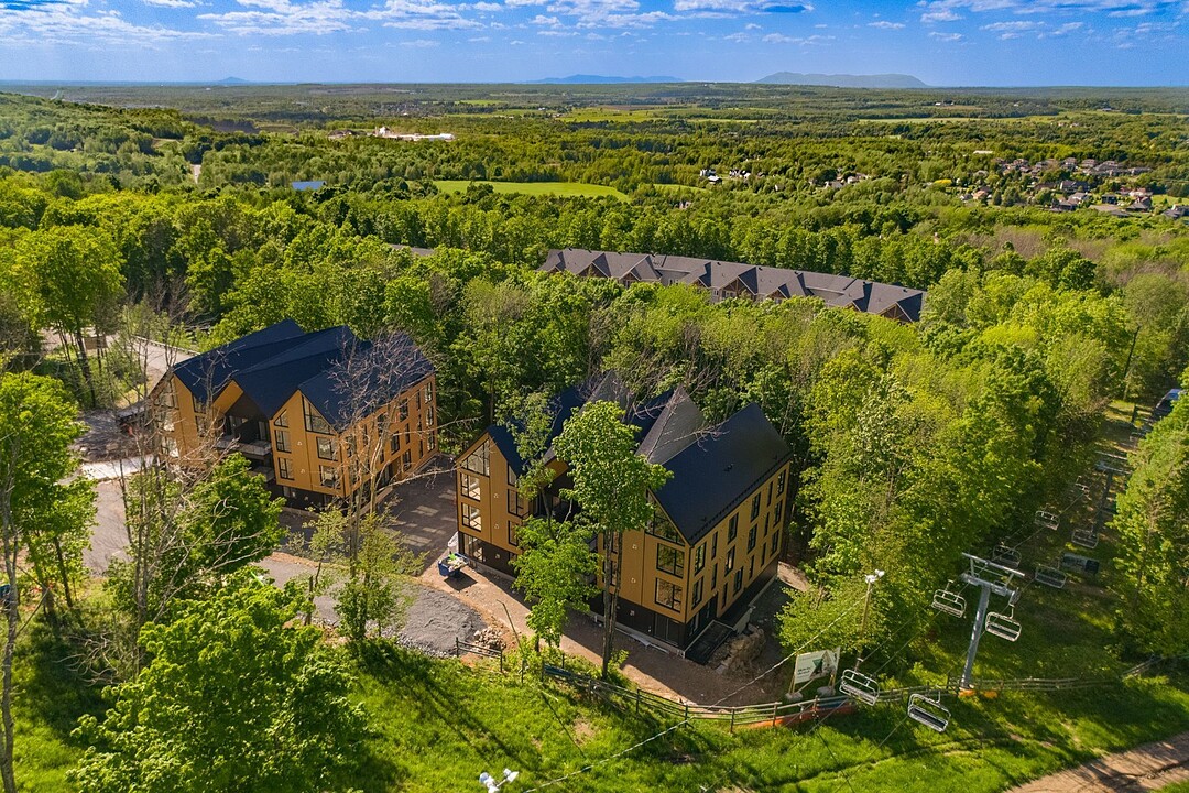 191 Ch. des Diligences, Apt. 201, Bromont, Québec