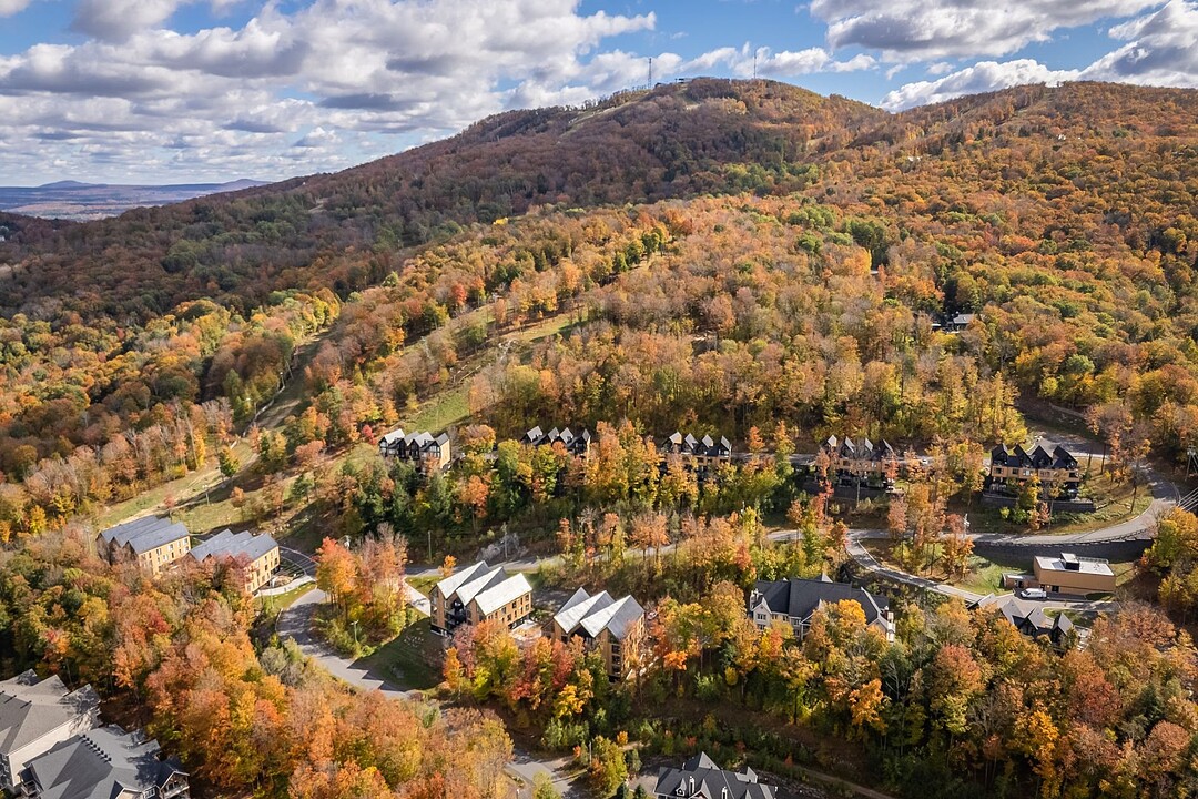 194 Ch. des Diligences, Apt. 302, Bromont, Québec