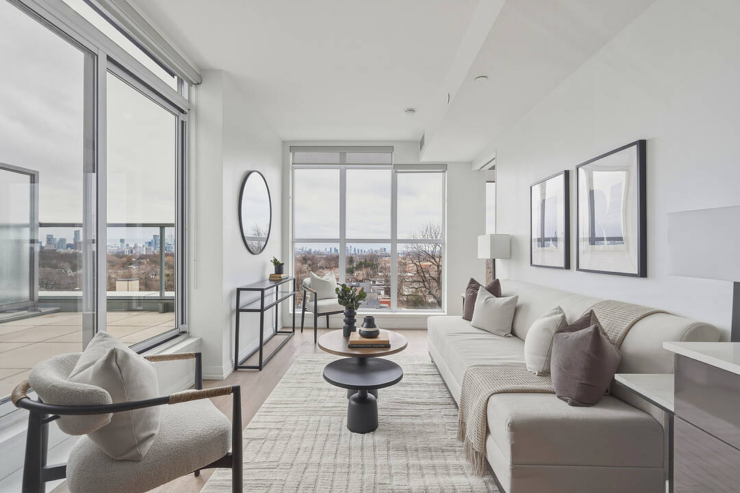 835 St. Clair Ave W #707, Toronto, Ontario