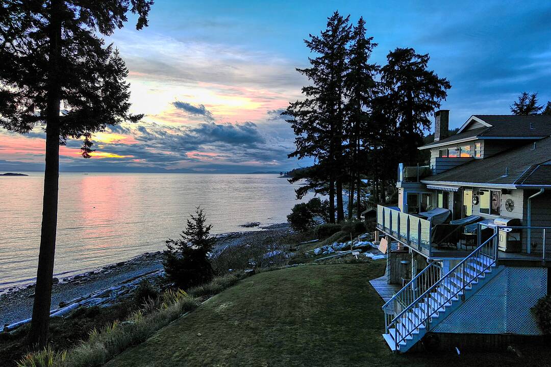6437 Sunshine Coast Highway, Sechelt, British Columbia