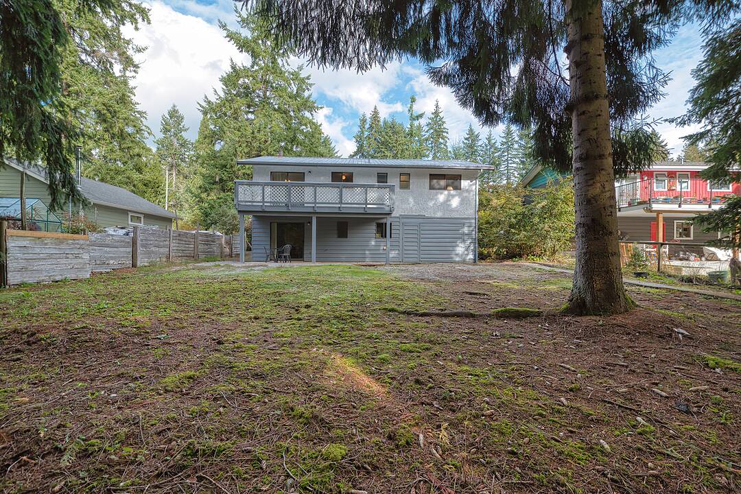 1067 Fircrest Road, Gibsons, British Columbia
