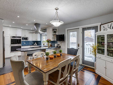 9927 Oakfield Drive SW, Calgary