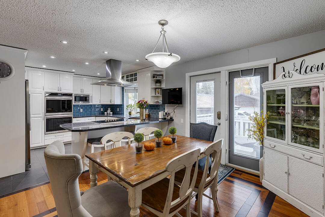 9927 Oakfield Drive SW, Calgary, Alberta