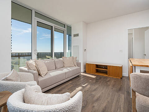 8 Eglinton Ave E #4211, Toronto