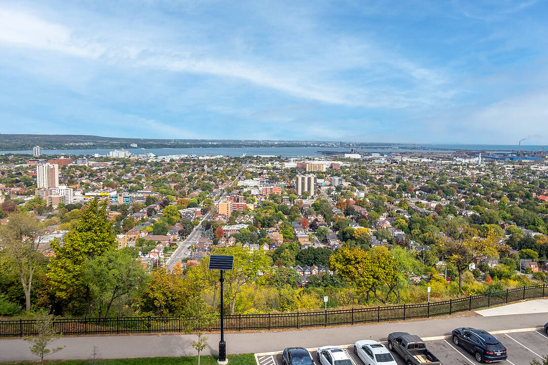 174 Mountain Park Ave #5E, Hamilton Township, Ontario