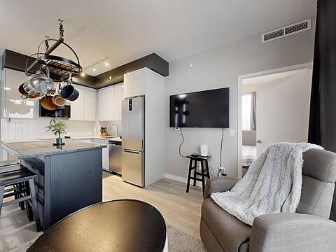 10 Abeja St #1313, Vaughan