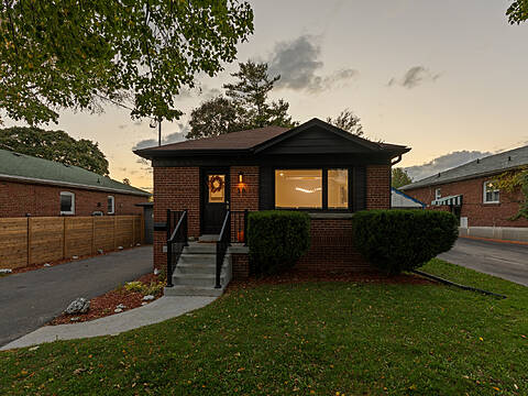 38 Vauxhall Dr, Toronto