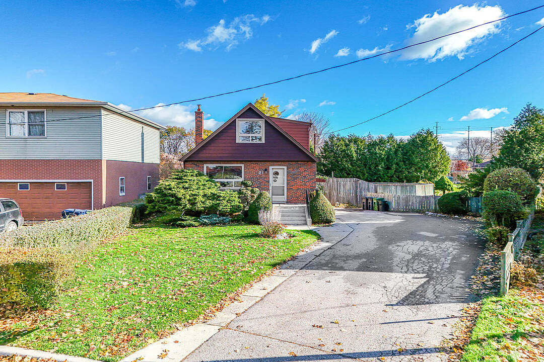 21 Tripp Cres, Toronto, Ontario