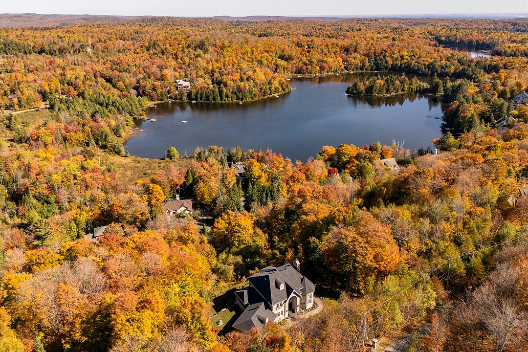 40 Ch. des Huards, Saint-Sauveur, Quebec, Quebec