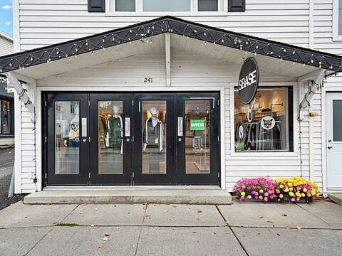 241 Rue Principale, Saint-Sauveur, Quebec