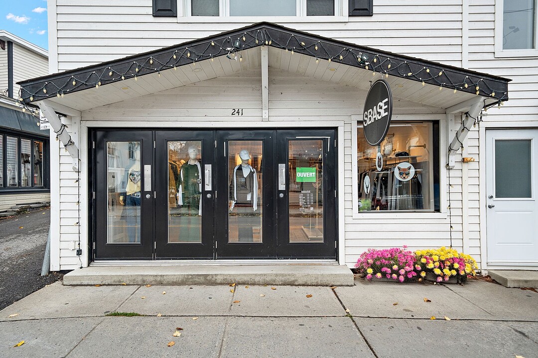 241 Rue Principale, Saint-Sauveur, Quebec, Québec