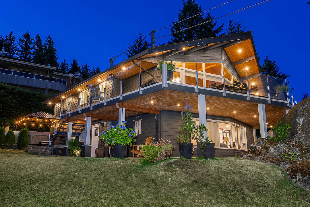4375 Woodcrest Road, West Vancouver, British Columbia