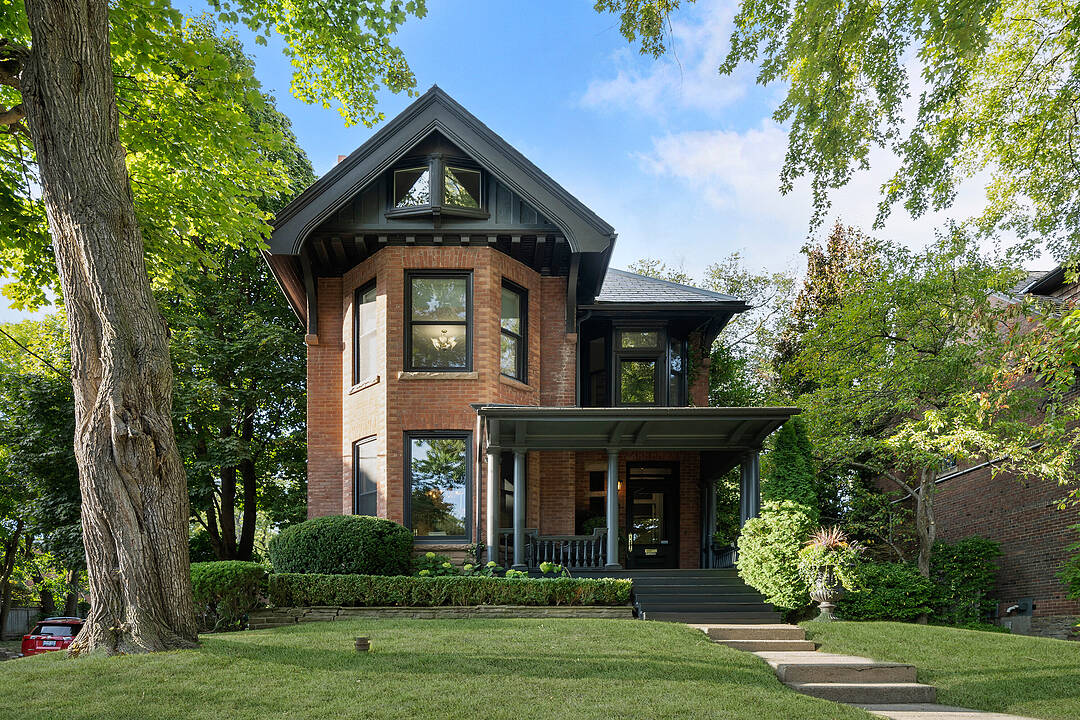 92 Woodlawn Ave. W., Toronto, Ontario