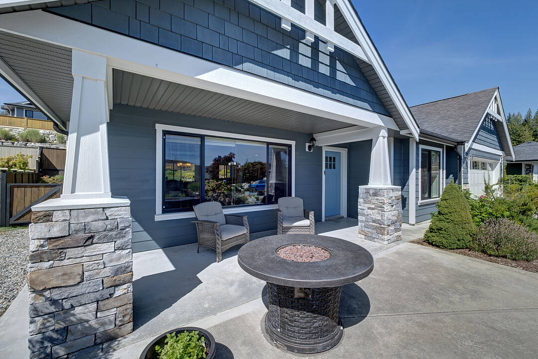 5537 Peregrine Crescent, Sechelt, British Columbia