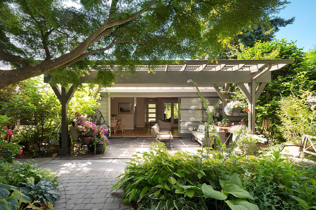 1132 Maplewood Crescent, North Vancouver, British Columbia