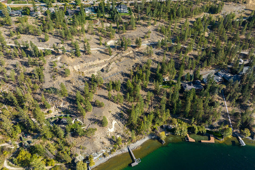 210 Clifton Road, Kelowna, British Columbia