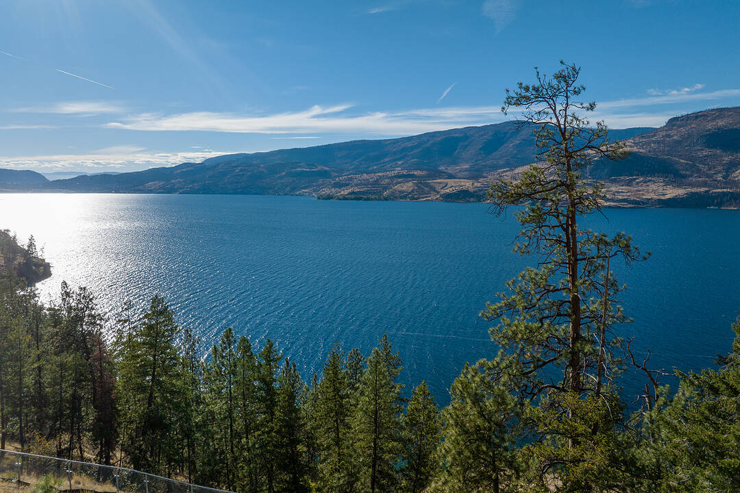 250 Lochview Road & 210 Clifton Road, Kelowna, British Columbia