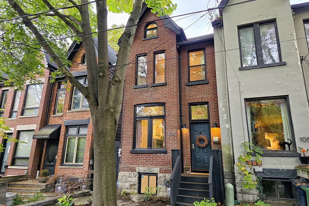 106 Sumach St, Toronto, Ontario
