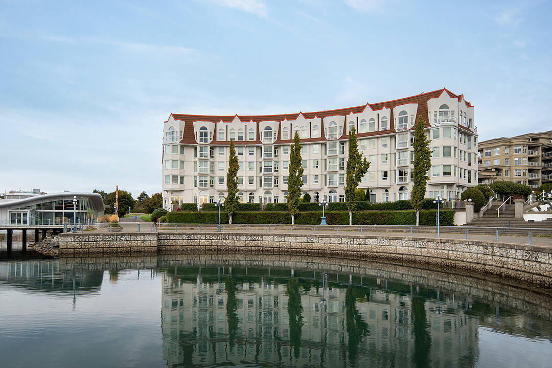 203-11 Cooperage Place, Victoria, British Columbia