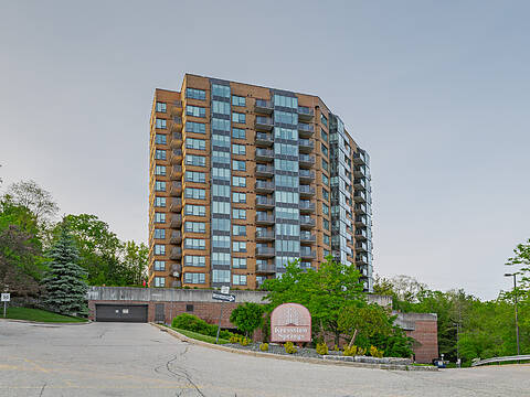 237 King Street W #1003, Cambridge