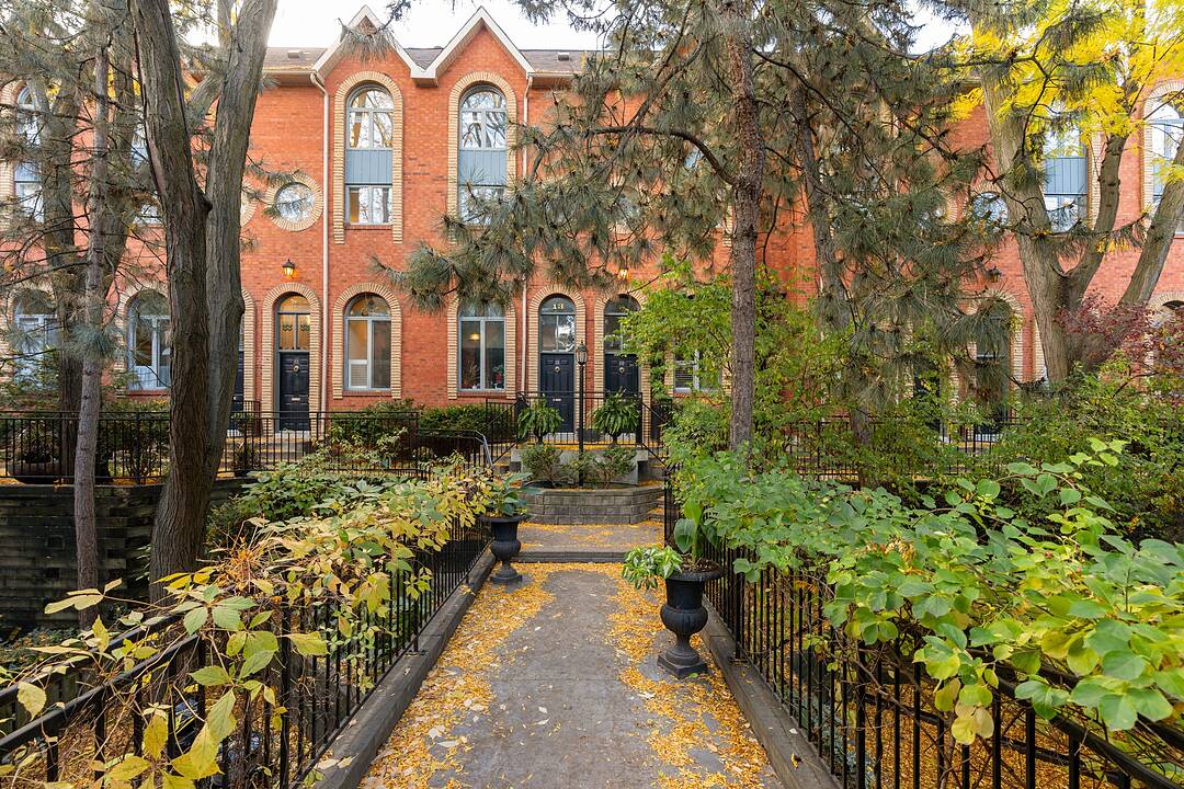 280 Sherbourne St #12, Toronto, Ontario