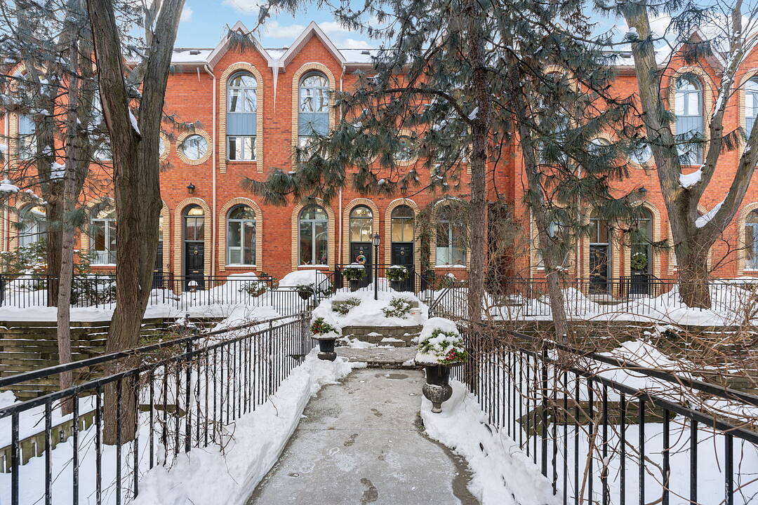 280 Sherbourne St #12, Toronto, Ontario