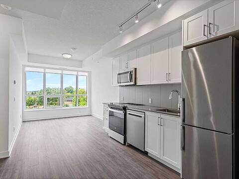 681 Yonge St #303, Barrie