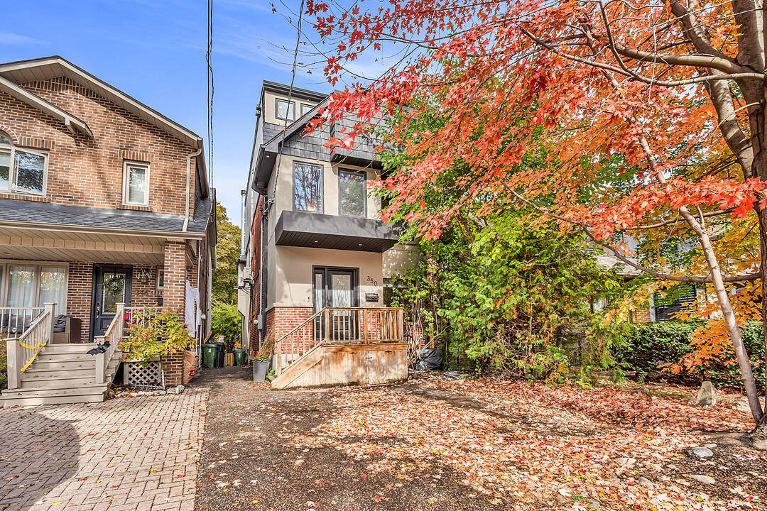 350 Keewatin Ave, Toronto, Ontario