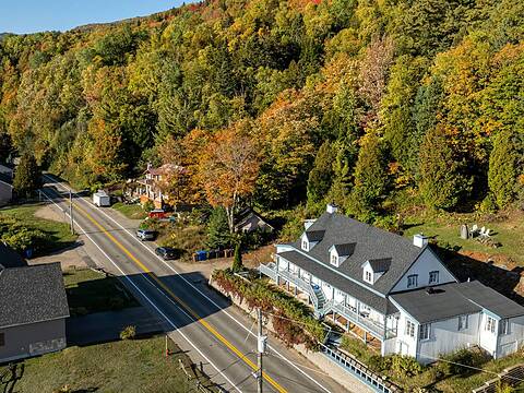 700-702 Rue Principale, Petite-Rivière-Saint-François
