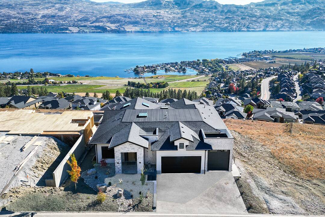1403 Vineyard Drive, West Kelowna, British Columbia