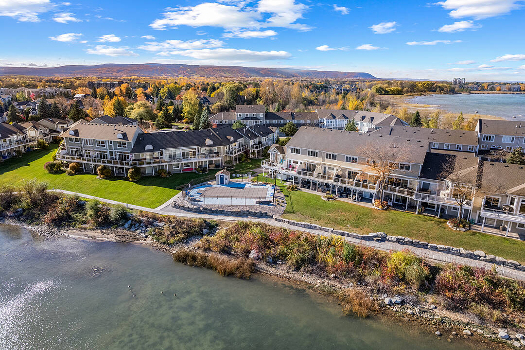 61 Cranberry Surf Street, Collingwood, Ontario