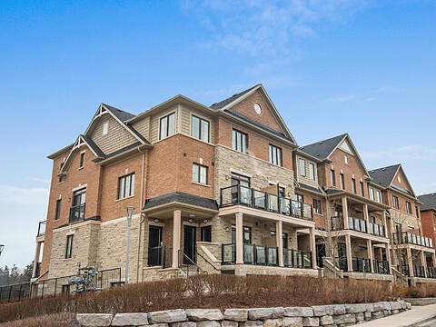 199 Pine Grove Rd #304, Vaughan