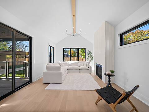 118 Warwood Rd, Toronto