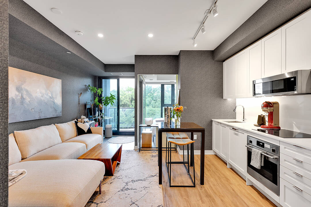 250 Lawrence Ave #505, Toronto, Ontario