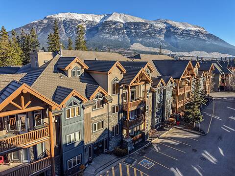 175 Crossbow Place #204, Canmore