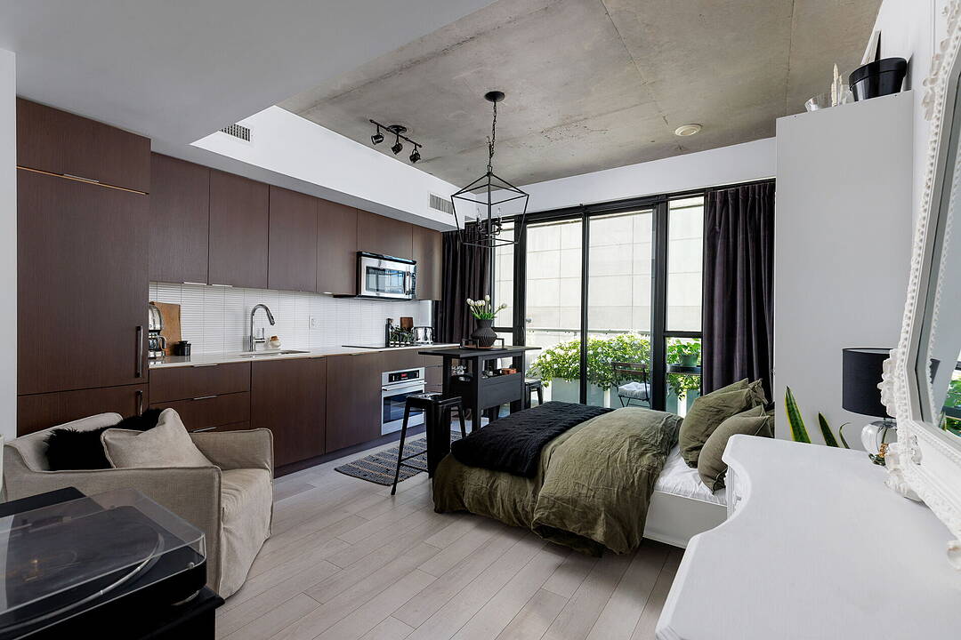 5 Hanna Ave #223, Toronto, Ontario