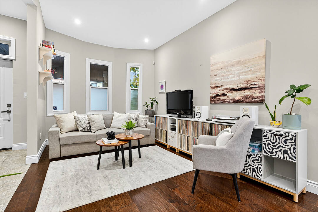 36 Ashley Street, Hamilton, Ontario